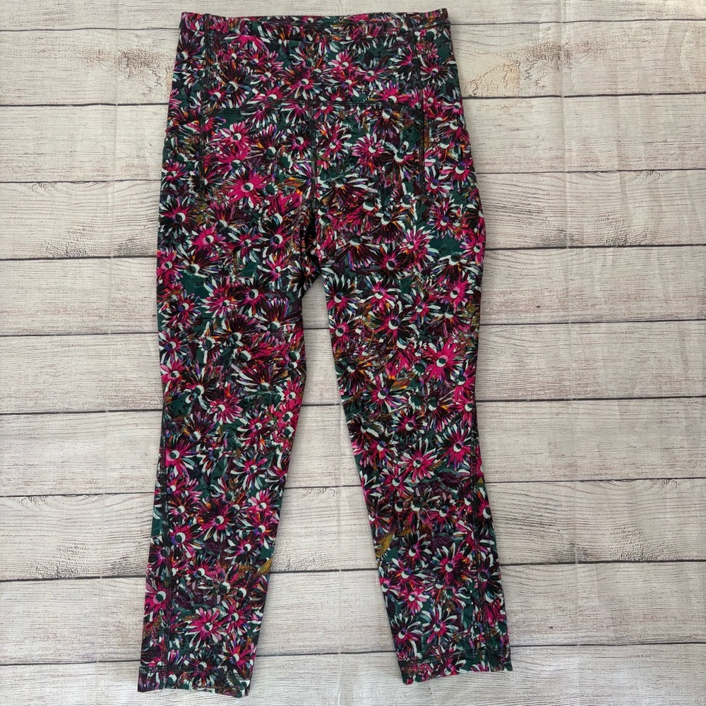 LULULEMON Swift Speed High Rise Crops 21” Size 4